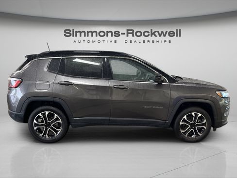 Used 2023 Jeep Compass Limited AWD/4WD image 6