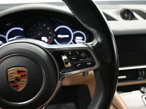 Used 2020 Porsche Cayenne AWD/4WD image 13