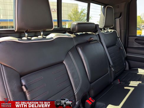 Used 2025 GMC Sierra 2500 AT4X AWD/4WD image 27