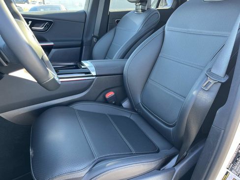 Used 2026 Mercedes-Benz GLC 300 4MATIC image 23