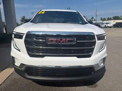 Used 2026 GMC Acadia Elevation w/ Elevation Premium Package FWD image 3