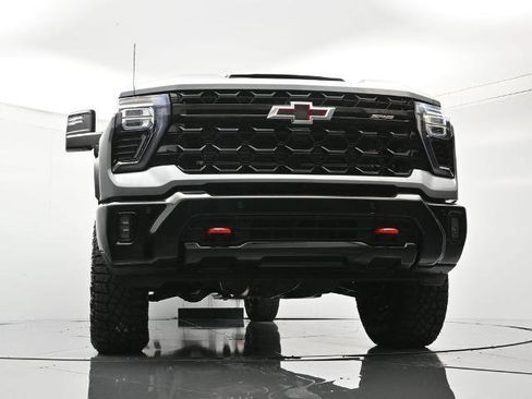 New 2026 Chevrolet Silverado 2500 ZR2 image 43