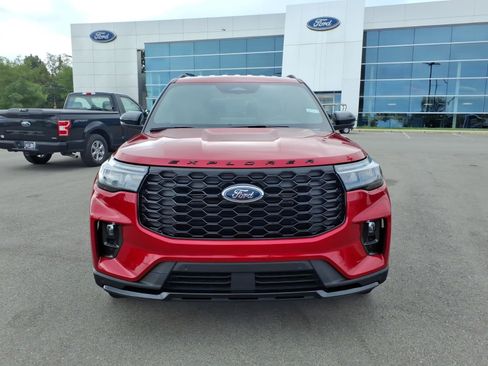 Used 2026 Ford Explorer ST-Line w/ ST-Line Street Pack RWD image 8