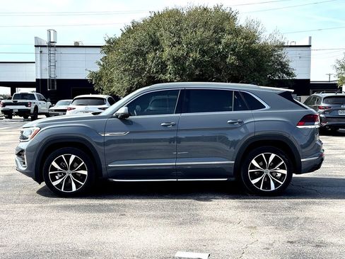 Used 2024 Volkswagen Atlas Cross Sport SEL Premium R-Line image 5