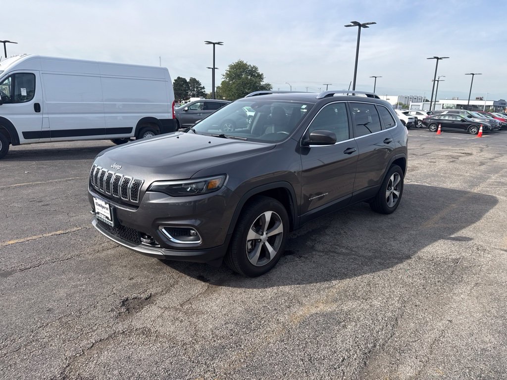Used 2021 Jeep Cherokee Limited w/ Elite Package AWD/4WD image 3