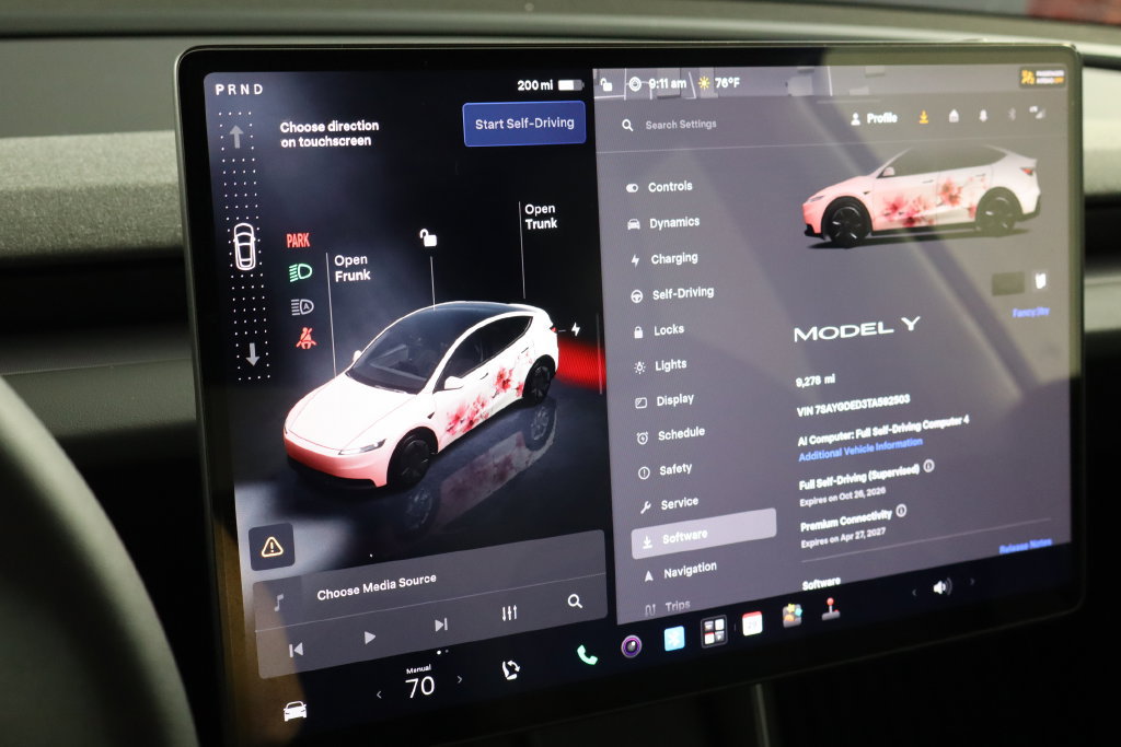 Used 2026 Tesla Model Y 2WD image 38