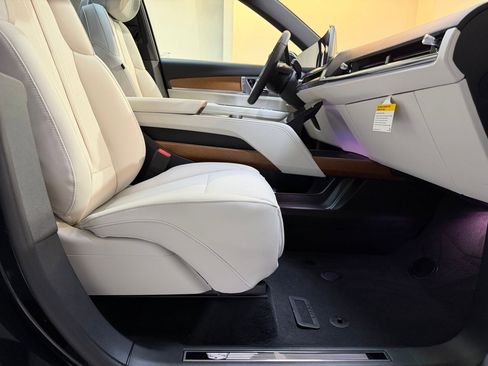 New 2026 Cadillac Vistiq Luxury AWD/4WD image 55