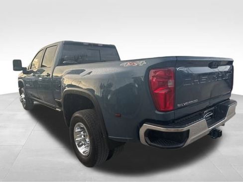 Used 2024 Chevrolet Silverado 3500 LT w/ Convenience Package image 6