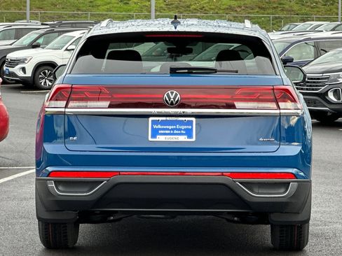 New 2025 Volkswagen Atlas Cross Sport SE image 4