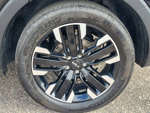 Used 2024 Kia Telluride SX image 19