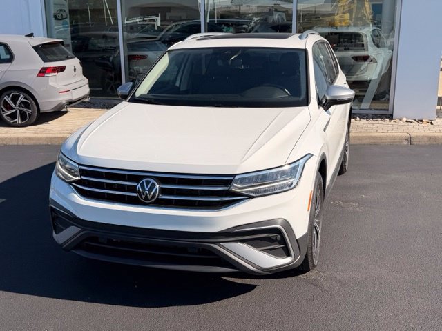 Certified 2024 Volkswagen Tiguan Wolfsburg Edition AWD/4WD image 10