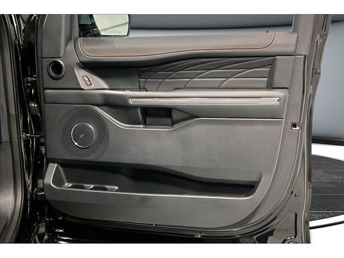 Used 2023 Ford Expedition Max Platinum image 25