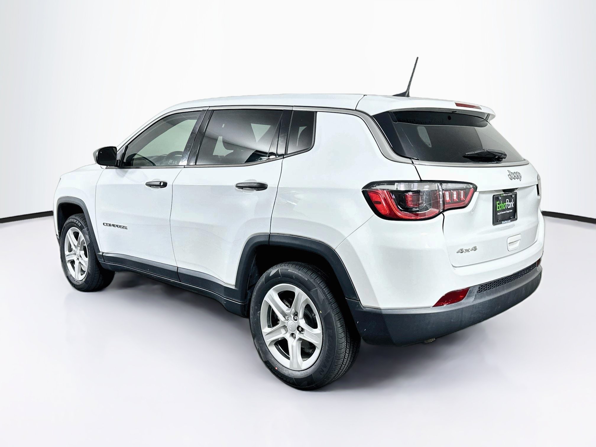 Used 2023 Jeep Compass Sport AWD/4WD image 5