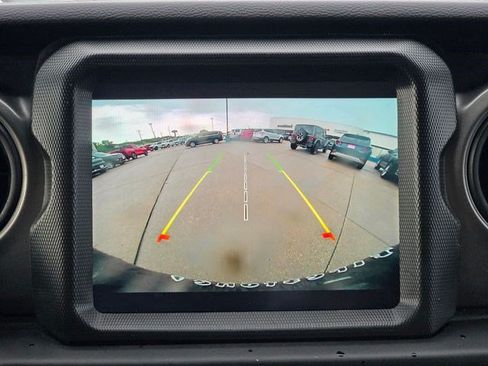 Used 2023 Jeep Wrangler Unlimited w/ Sun & Screen Package AWD/4WD image 35