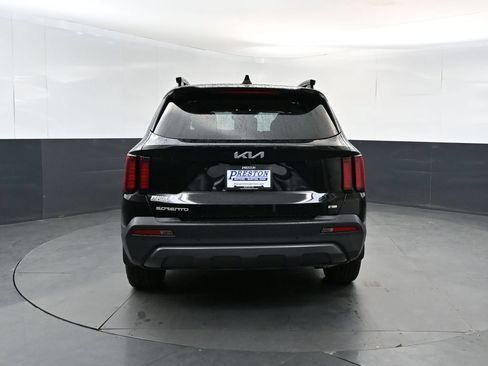 Certified 2023 Kia Sorento S w/ Panoramic Sunroof Package AWD/4WD image 4