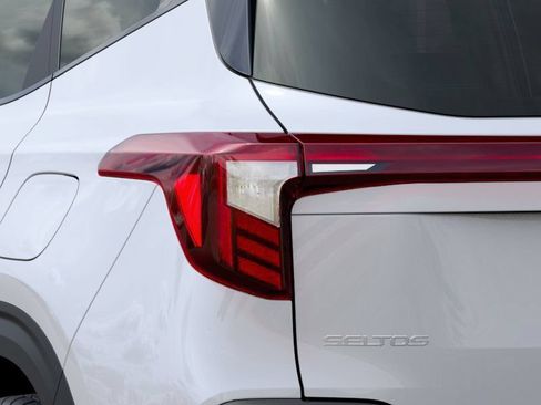 New 2026 Kia Seltos S AWD/4WD image 6
