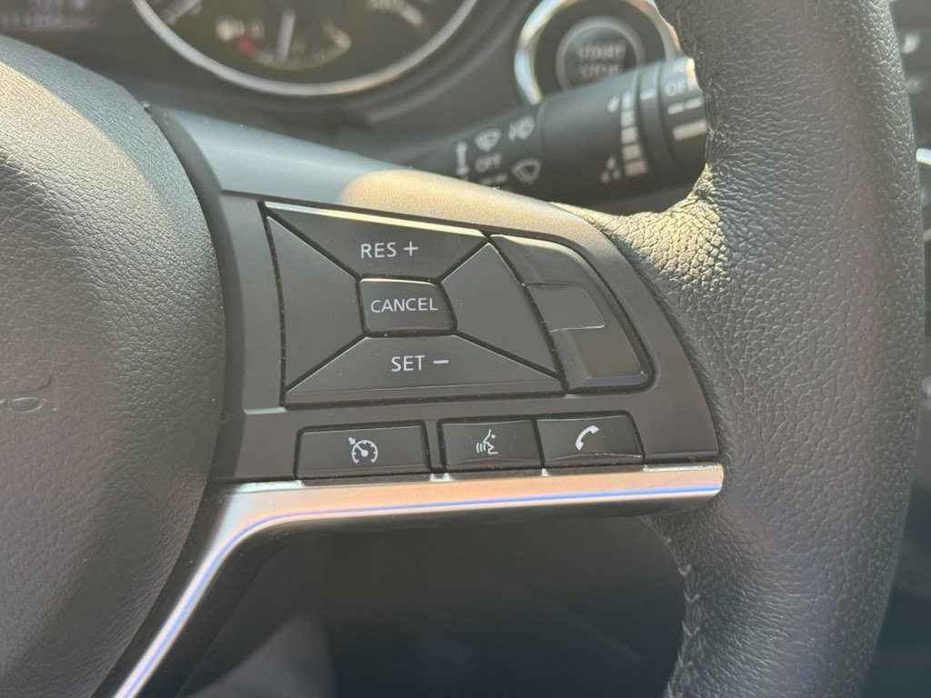 Used 2020 Nissan Rogue SV AWD/4WD image 23