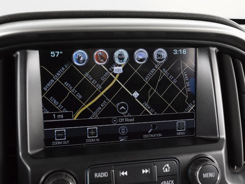 Used 2018 Chevrolet Colorado LT image 17