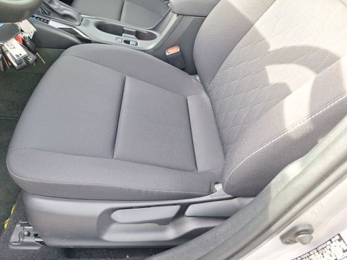 Used 2023 Toyota Corolla LE image 16