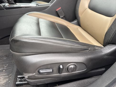 Used 2022 Chevrolet TrailBlazer ACTIV w/ Technology Package image 35