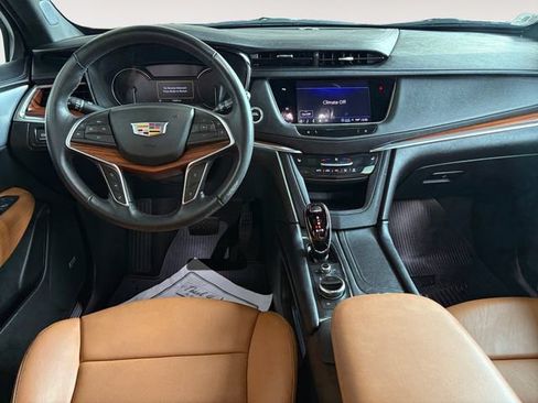 Certified 2024 Cadillac XT5 Premium Luxury AWD/4WD image 8