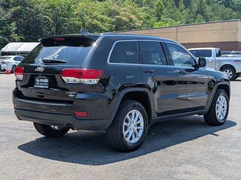Used 2022 Jeep Grand Cherokee Laredo E AWD/4WD image 9