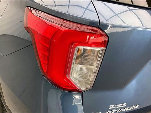 Used 2020 Ford Explorer Platinum w/ Premium Technology Package image 27