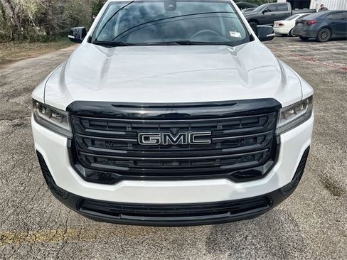 Certified 2023 GMC Acadia SLE w/ Driver Convenience Package image 30