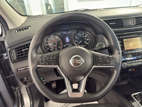 Used 2018 Nissan Rogue Sport SV image 26