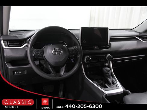 Certified 2025 Toyota RAV4 XLE FWD image 6