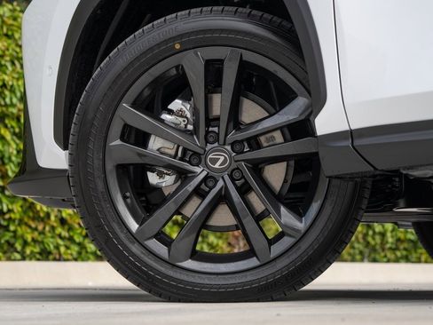 New 2026 Lexus NX 450h+ Luxury image 7