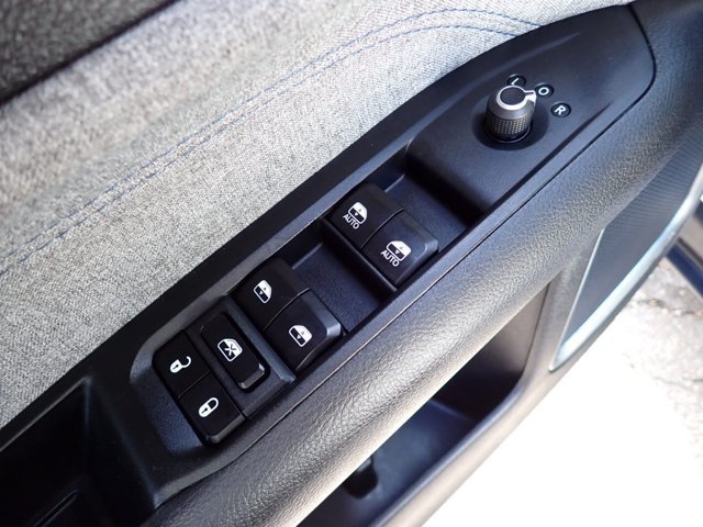 Used 2024 Jeep Compass Latitude AWD/4WD image 13