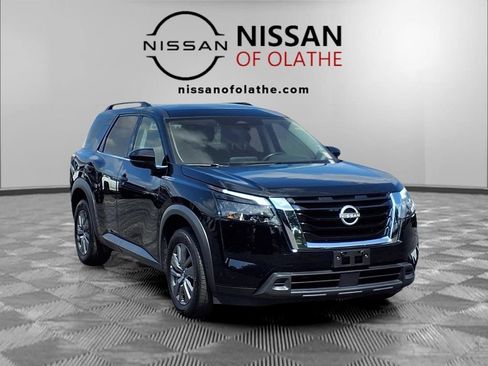 Used 2025 Nissan Pathfinder SV AWD/4WD image 31