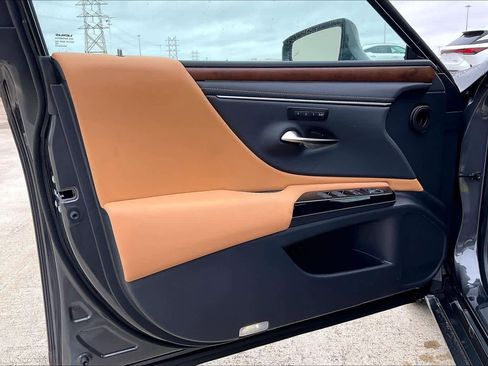 New 2025 Lexus ES 350 image 15