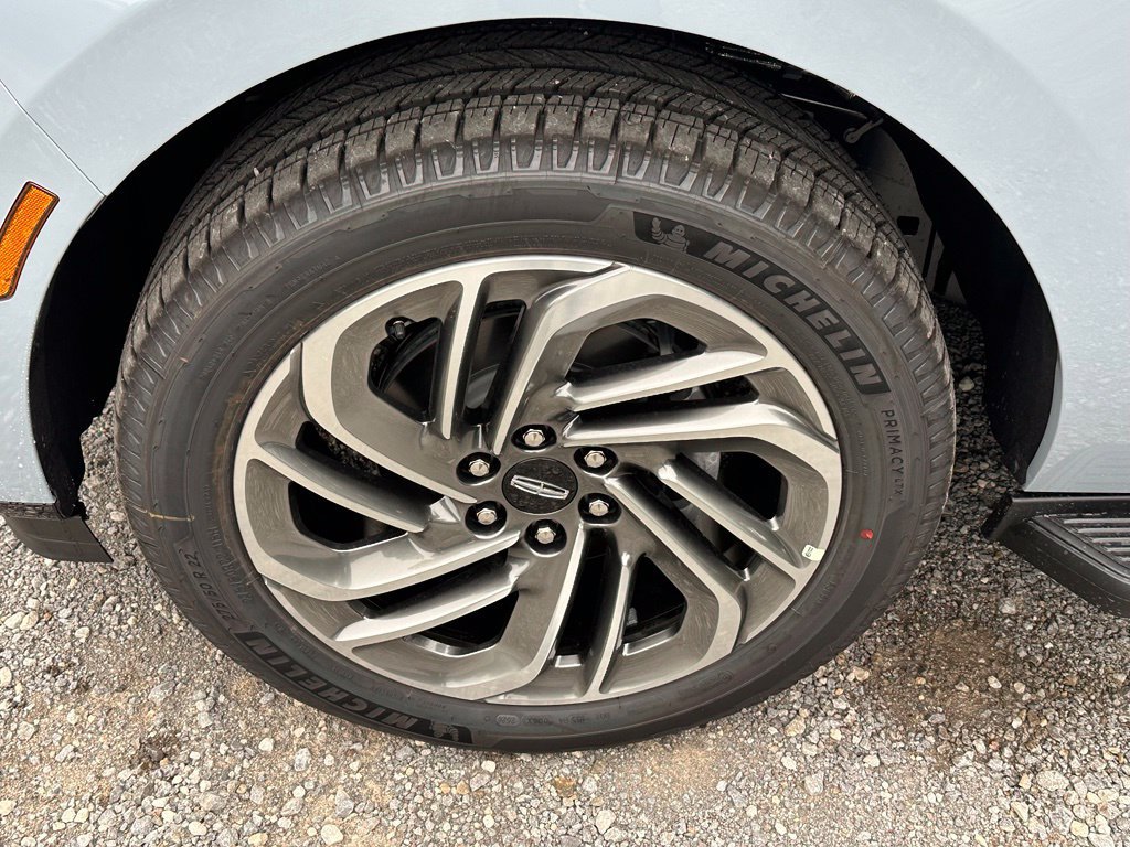 New 2027 Lincoln Navigator Premiere AWD/4WD image 5