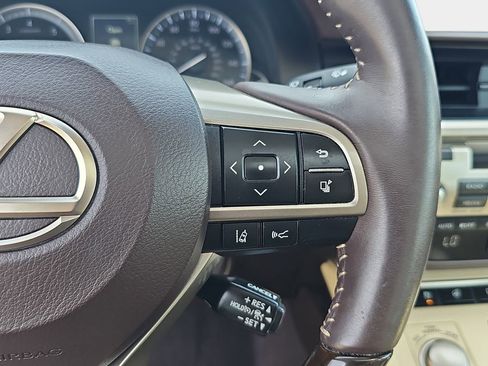 Used 2016 Lexus ES 350 w/ Luxury Package w/Wood Trim FWD image 20