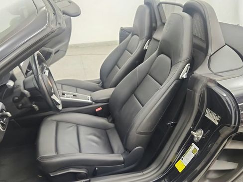 Used 2018 Porsche 718 Boxster S RWD image 37