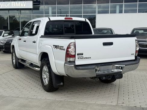 Used 2015 Toyota Tacoma 4x4 Double Cab w/ TRD Off-Road Package image 2