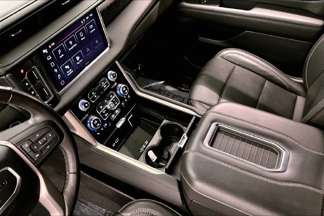Used 2022 GMC Yukon Denali AWD/4WD image 17