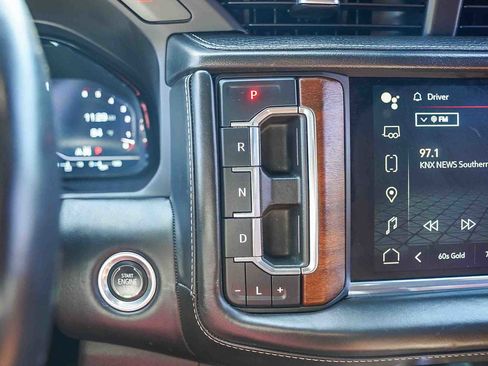 Used 2023 GMC Yukon XL Denali Ultimate image 23