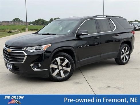 Certified 2021 Chevrolet Traverse LT w/ LT Premium Package FWD image 1
