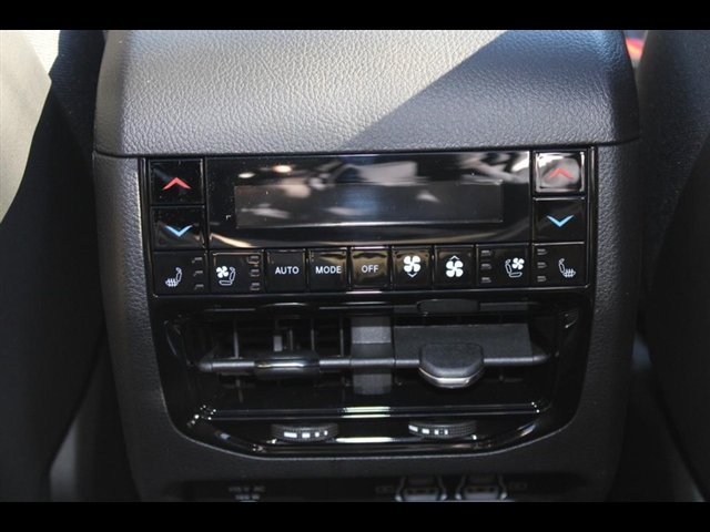 Used 2022 Jeep Grand Cherokee Summit AWD/4WD image 12