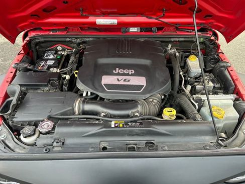 Used 2017 Jeep Wrangler Unlimited Sport image 27