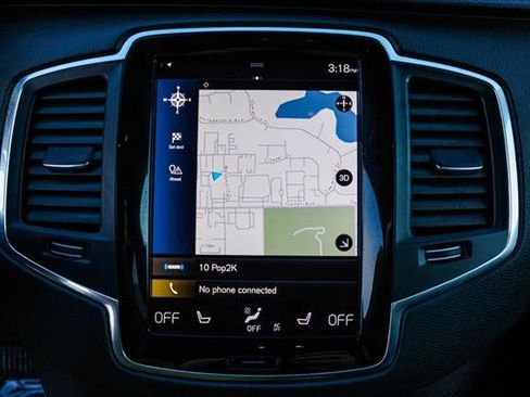 Used 2022 Volvo XC90 T8 Inscription Expression w/ Climate Package image 18