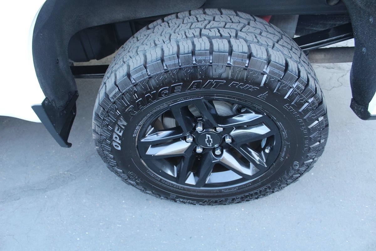 Used 2020 Chevrolet Silverado 1500 LT Trail Boss AWD/4WD image 16
