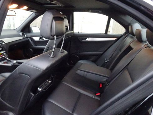 Used 2013 Mercedes-Benz C 300 Sport image 14
