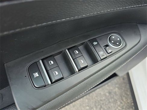 Used 2023 Kia Forte GT-Line image 15