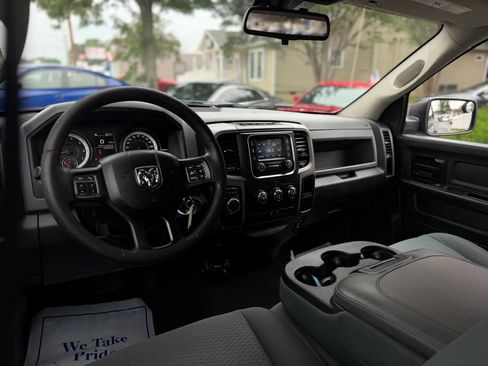 Used 2016 RAM 1500 Express RWD image 10