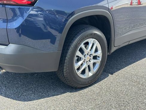 Used 2023 Chevrolet Traverse LS FWD image 31