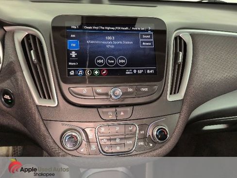 Used 2023 Chevrolet Malibu LT image 18